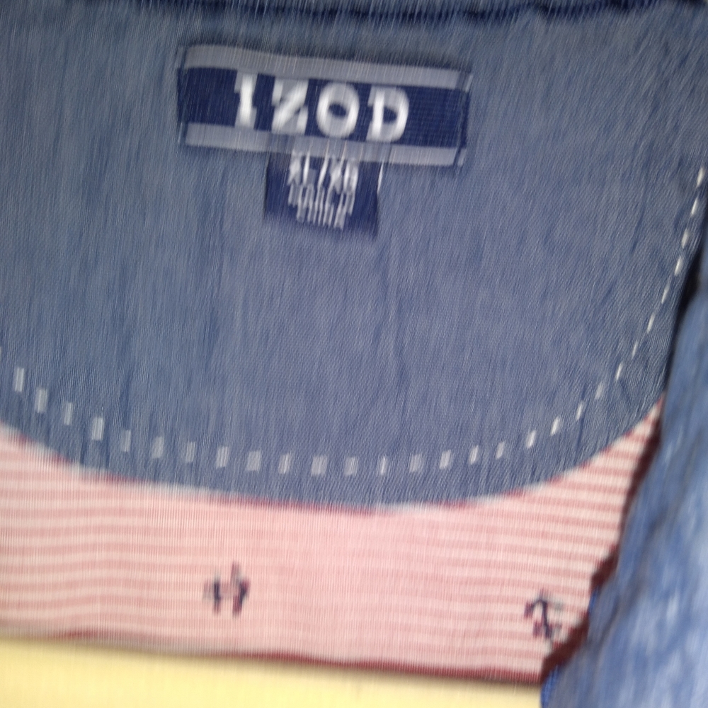 Button up - Picture 4 of 4